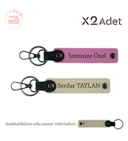Arkadaşa Anlamlı Sürpriz, İsim & Soyisim Yazılı 2’li Anahtarlık Seti, Pembe-Sütlü Kahve-Sütlü Kahve