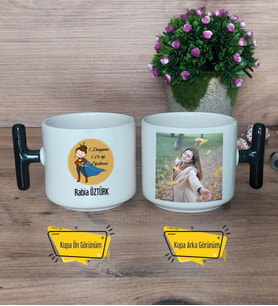 Kadın Öğretmene Hediye Kupa Bardak Fotoğraflı T Siyah Kulplu Öğretmenler Günü Hediyesi