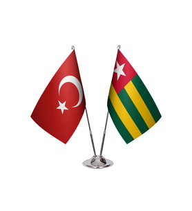Togo İkili Masa Bayrağı