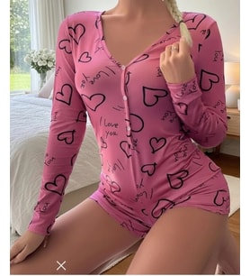 Bicomi Pamuklu Pembe Siyah Kalp Desenli Düğmeli Uzun Kol Tulum Pijama
