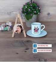 Sevimli Panda Türk Kahvesi Fincanı Ahşap Altlıklı ve Fotoğraflı Ahşap Anahtarlık Hediye (Model 2)
