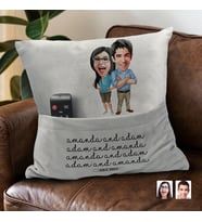BK Gift Kişiye Özel Sevgililer Karikatür Tasarımlı Organizer Kumanda ve Atıştırmalık Cepli Gri Kırlent Yastık-101 Arkadaşa Hediye, Cepli Yastık