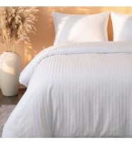 Beyaz Stripe Ranforce Çift Kişilik Nevresim Takımı – 4 Parça