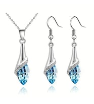 Swarovski Taşlı, Zirkon Taş İşlemeli  Takı Seti (Kolye Küpe), Yeni Yıl, Sevgililer Günü Hediye si, Ahşap Kutu İçerisinde (Açık Mavi)