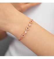 925 AYAR ROSE KAPLAMA ZİRKON TAŞLI ÜÇ KALPLİ GÜMÜŞ BİLEKLİK