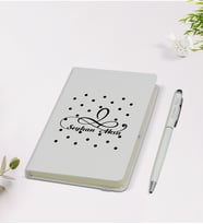 BK Gift Kişiye Özel İsimli 9x14cm Beyaz Defter ve Kalem Hediye Seti - Model 4