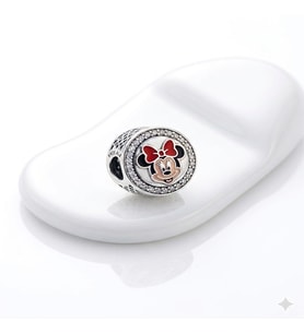 Kadın Minnie Mouse Karakterli Gümüş Charm