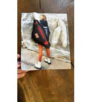 SÜNGER ÇANTALI KIZ ARMA DİKİŞ APLİKE 23X19 CM