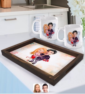 BK Gift Kişiye Özel Sevgililer Karikatürlü Doğal Ahşap Tepsi ve 2’li Kupa Bardak Seti-2