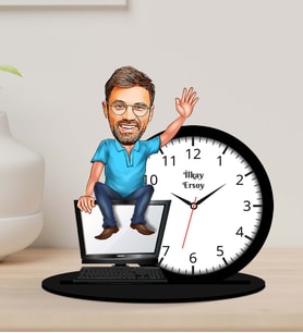 Kişiye Özel Karikatürlü Bilgisayar Mühendisi Ahşap Biblo Masa Saati