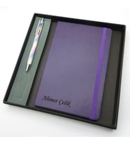 Signator® Codex  N247 Kişiye Özel Defterli Set - İsme Özel Gökkuşağı Kalem + İsme Özel Mor Defter  İsme Özel Kutusunda Hediyelik Set (Karışık)