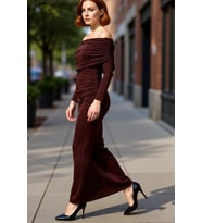 Kadın Şık Bodycon Kahverengi Uzun Kol Maxi Elbise Carmen Yaka ile Gece Davetleri İçin Kaliteli