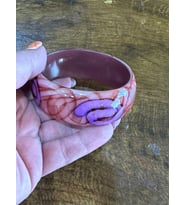 KEMİK RENKLİ DESENLİ KADIN HİNT BİLEZİĞİ ÇAP 7 CM