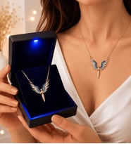 Premium Işıklı Kutuda Altın Kaplama Zirkon Taşlı Mikail Meleği Kadın Kolye (BJ)