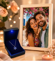 Kişiye Özel Fotoğraflı Ahşap Çerçeve ve Işıklı Kutuda 925 Ayar Gümüş Gerçek Ametist Taşlı Lotus Kadın Kolye