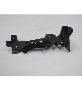 AUDI A3- SD/HB/SB- 13/16; ÖN ÇAMURLUK BRAKETİ SOL (TW) 8V0821135C 1304-2108