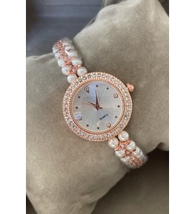 Özel Saat Kutulu Minimal İncili Metal Kordonlu Taşlı Estetik Kadın Kol Saati Rose Gold Renk Yıldönümü Özel Gün Doğum Günü İçin Sürpriz Hediye Sevdiklerinize Eşinize Sevgiliye Ablaya Anneye Teyzeye Halaya Kız Kardeşe Çocuğa Hediye Anı
