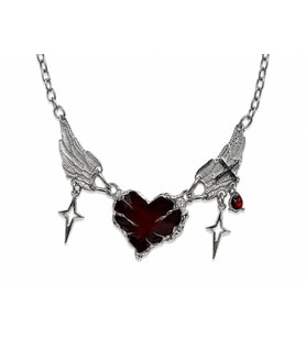 Kırmızı Kalp ve Melek Kanadı Detaylı Gotik Kolye – Alternatif Tarz Aksesuar
