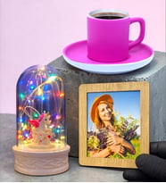 Kişiye Özel Hediye Seti Kahve Fincanı, Fotoğraf ve Renkli Led Işıklı Unicornlu Fanus
