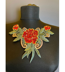 19X14 CM NAKIŞ İŞLEME PAYETLİ ÇİÇEKLİ YAKA DİKİŞ AKSESUARI