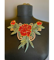 19X14 CM NAKIŞ İŞLEME PAYETLİ ÇİÇEKLİ YAKA DİKİŞ AKSESUARI