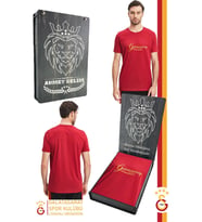 Galatasaray Orijinal Lisanslı Kırmızı Erkek T-Shirt Kişiye Özel Hediyelik Ahşap Kutulu (Kırmızı)