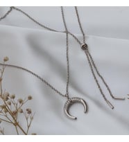 Hilal Model Zirkon Taşlı Asansörlü Gümüş Kolye