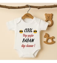 Pia Baby B39 %100 Pamuk Cool Diye Yazılır Babam Diye Okunur Yazılı Tasarlanabilir Bebek Body (Ekru)