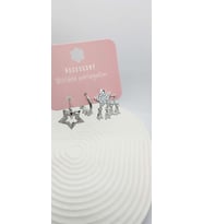 Silver Renk Yıldız Desenli Taş Detay Küpe