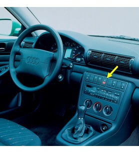 Audi A4 1995-1999 Kırmızı Üçgen Dörtlü Flaşör Düğmesi 8D0941509D