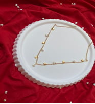 İnci & Yıldız Detaylı Uzun Zincirli Altın Renk Kolye (Beyaz - Gold)