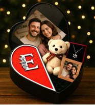 Kişiye Özel Sevgiliye Hediye Kalp Kutu İçinde Fotoğraflı & Harfli Kolye Seti Aşk Dolu Yılbaşı Sürprizi! Özel Kalp Kutu Hediye Seti Bu yılbaşında aşkınızı en romantik şekilde ifade edin