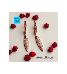 Rose Zirkon Taşlı Oval Sallantılı Halka Küpe