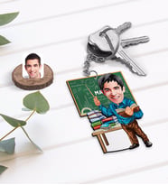BK Gift Kişiye Özel Erkek Matematik Öğretmeni Karikatürlü Ahşap Anahtarlık-1 (Beyaz)