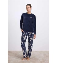Arias Closet Uzun Kollu Kadife T-Shirt ve Çiçek Desenli Pantolon Pijama Takımı