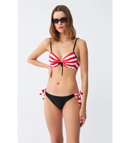 Kadın Yandan Bağlamalı Yarım Destekli Fiyonklu Alt Üst Bikini Takım Kırmızı