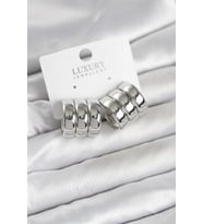 Pirinç Gümüş Renk Üçlü Görünüm Kadın Küpe TJ-BKP11756