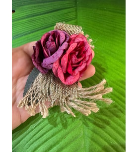 8X5 CM PEMBE ÇİFT GÜLLÜ İĞNELİ BROŞ YAKA İĞNESİ