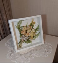 25x25 cm Verda Hediyelik Anı Çerçevesi-Özel Gün Çiçeklerinizi Kendiniz Tasarlayın!-Beyaz Derin Çerçeve-Hediyelik Çiçekler İçin!
