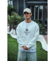 Kışlık Bisiklet Yaka Ön Ve Arka Baskılı SweatShirt - Beyaz