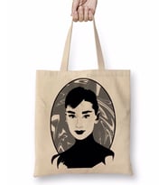 Audrey Hepburn Bez Çanta Uzun Saplı