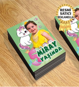 Kedi Temalı Kişiye Özel Resimli Doğum Günü Magneti  8x6 Cm 10 Adet (Yeşil)