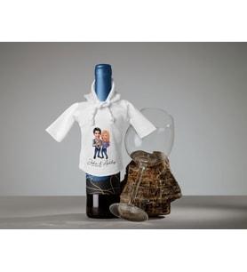 BK Gift Kişiye Özel Sevgililer Karikatürlü Mini Beyaz İçki Şişesi Tişörtü , Ev Bar Dekoru, Viski, Şarap, Votka, Rakı Şişesi Tişörtü, Ev Barı-24