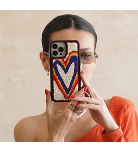 Rainbow Love Punch İşlemeli Telefon Kılıfı
