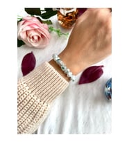 Kadın - Su Yeşili Akik Doğal Taşlı, Kalp Detaylı Şık Tasarım Bileklik  Handcrafted