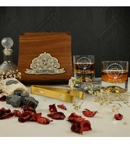 Tavus Kuşu Figürlü Kişiye Özel Gold Maşalı ve Taşlı 2'li Viski Kadehi Seti