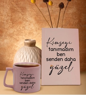 BK Gift Kimseyi Görmedim Ben Tasarımlı Pembe Sert Kapaklı Defter ve Middle Kupa Seti-3, Arkadaşa Hediye, Yeni İş Hediyesi, Doğum Günü Hediyesi