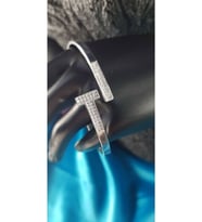 Vog Tiffany (t) Model Taşlı Yaylı 925 Ayar Beyaz Renk Gümüş Bilezik