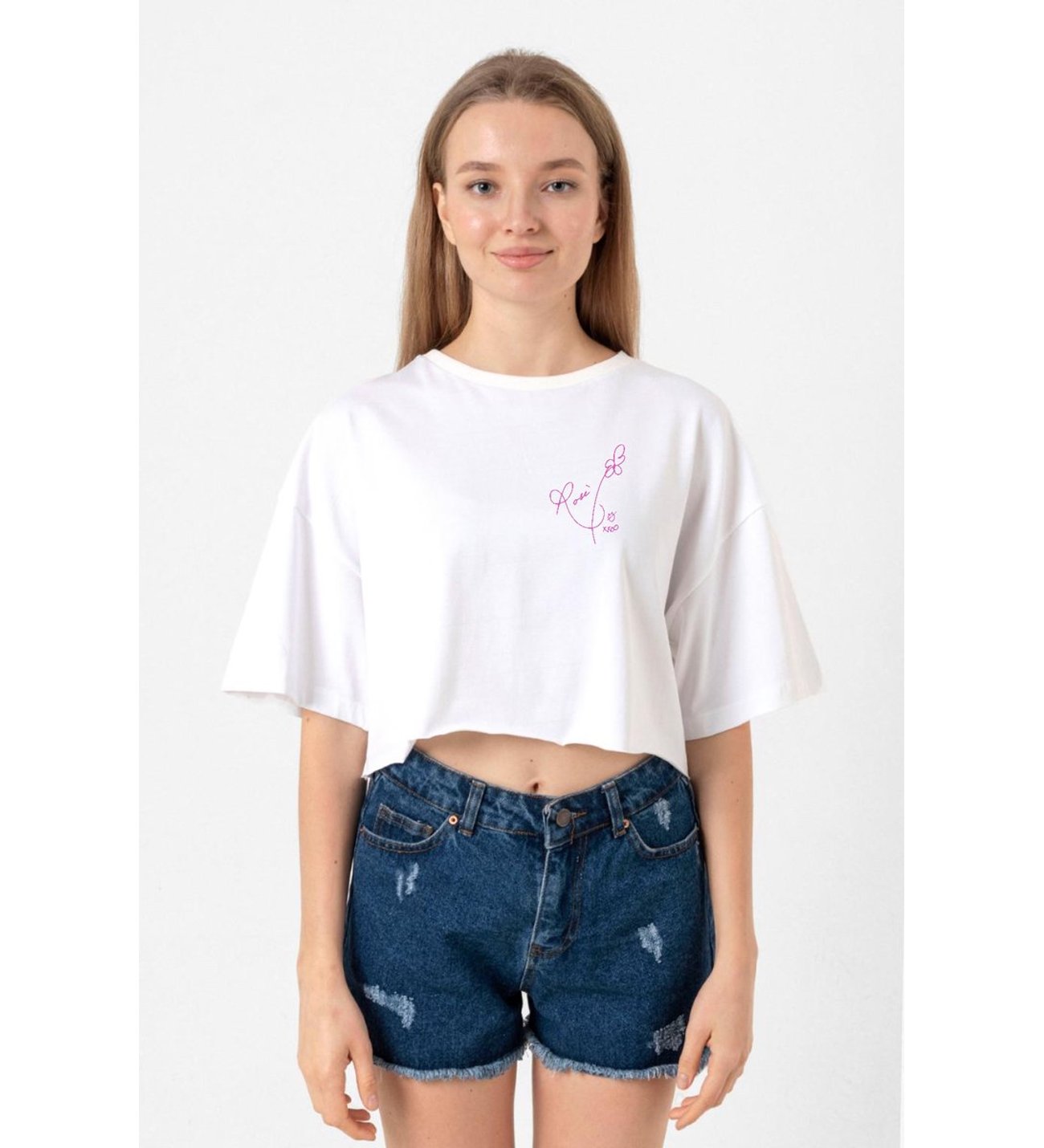 Blackpink Rose Signature Beyaz Kadın Crop Tshirt