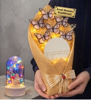 Kişiye Özel Led Işıklı Aynalı Beyaz Kelebek Buketi ve Renkli Işıklı Unicornlu Fanus (Model 3)
